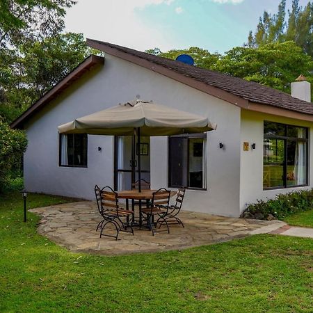 Black Wattle House Накуру Екстериор снимка